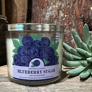 NWT Bath & Body Works Blueberry Sugar Limited Edition Soy Candle
